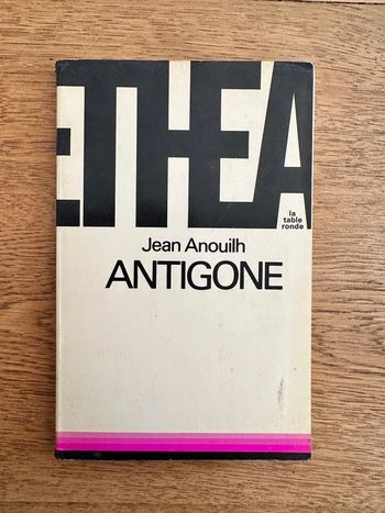 Livre - Antigone