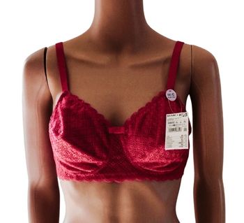 👙 Soutiens-gorges rouge avec dentelles 90C neuf etiqueter #emyfleury_soutifs 👙