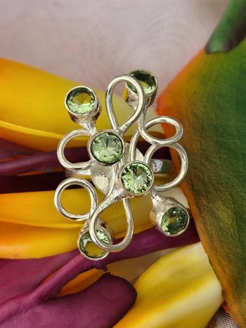 Bague en argent sterling 925 avec pierres peridot