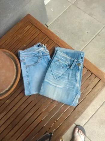 Lot 2 jeans évasés