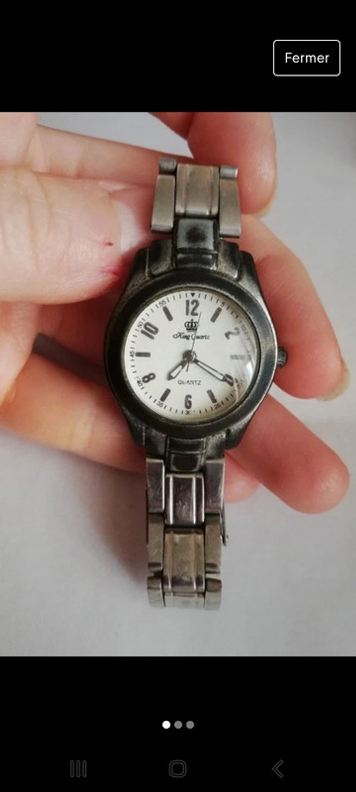 Très belle montre vintage ancienne king quartz