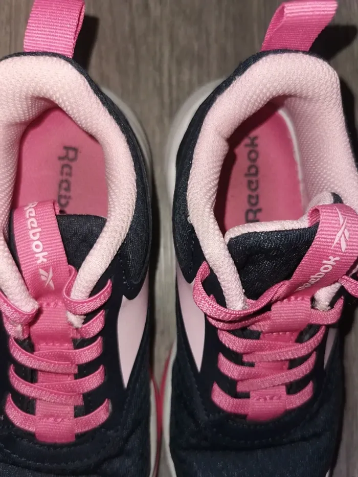 Baskets Reebok fille pointure 31 - photo numéro 2