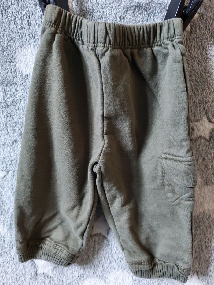 Lot pantalon 6 mois - photo numéro 2