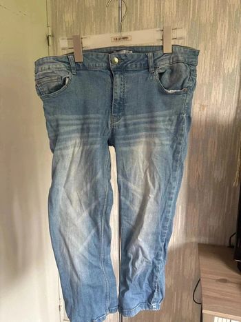 Pantacourt taille 42 marque la halle •