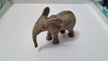 Éléphanteau schleich