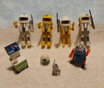 lot de 4 Cosmonaute Astronaute robot talkie-walkie chrome casque station radar espace Playmobil vint