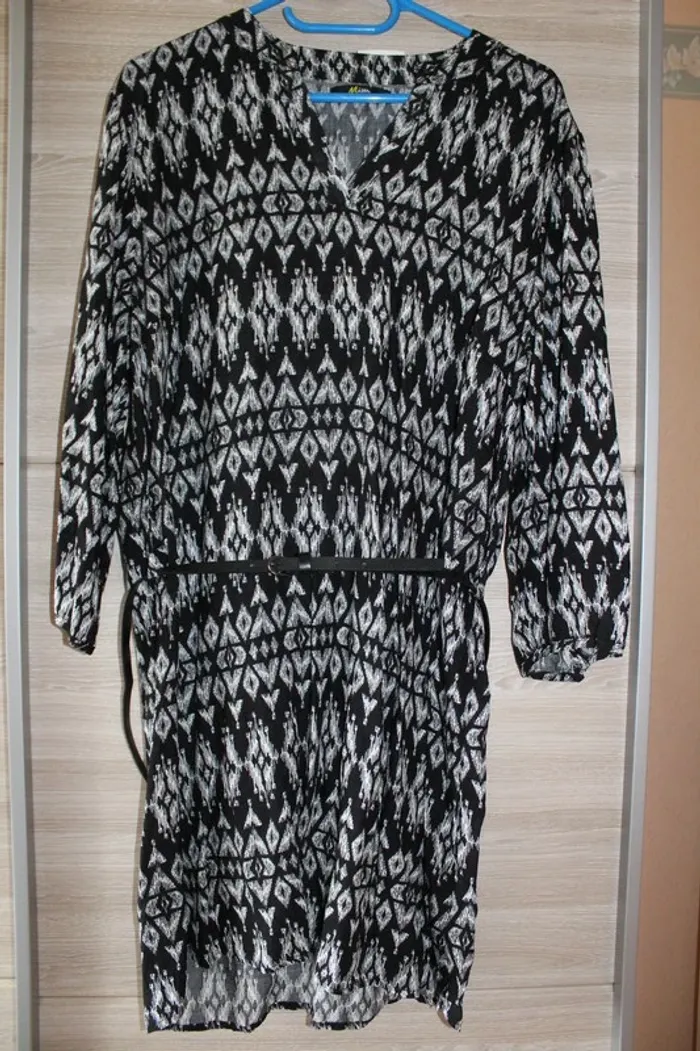 Robe manche 3/4 - Taille 44 - Neuve