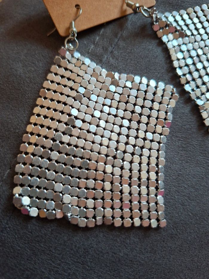 Superbes Boucles d'Oreilles Maille Métallique Brillante - Style Tendance - photo numéro 3