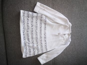 Robe blanche et grise