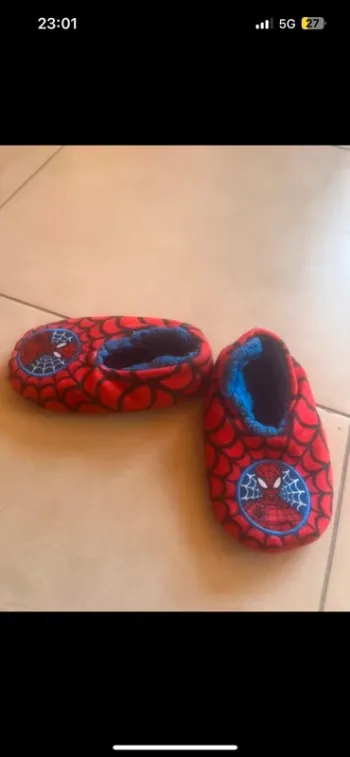 Chausson Spiderman taille 26