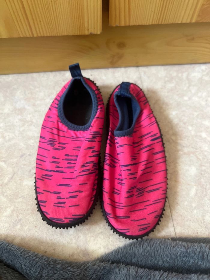 Chaussures aquatiques.