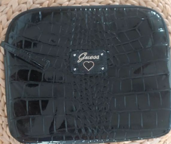 Pochette tablette ou PC noire croco Guess