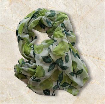 Foulard leger printanier motifs pommes 180x 90