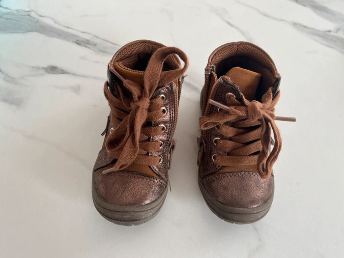 Chaussures taille 21 - photo numéro 3