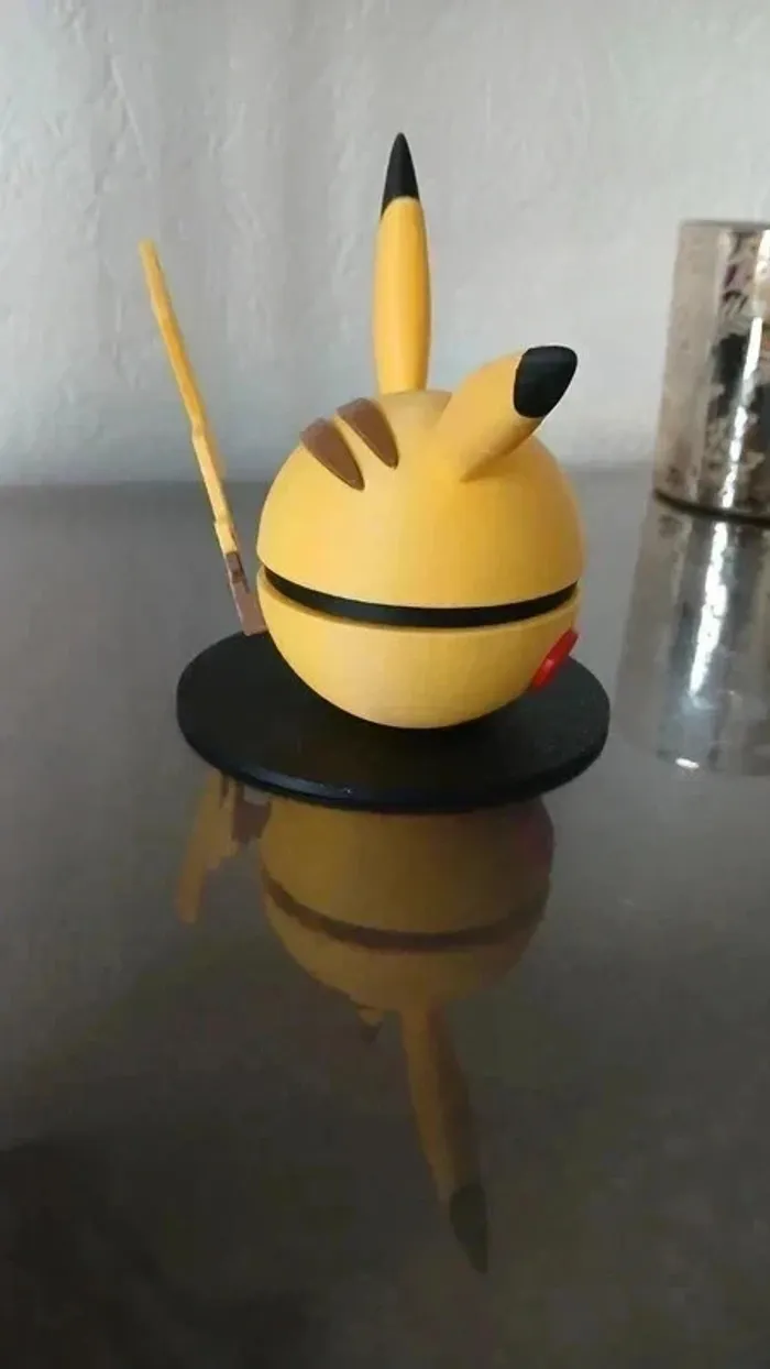 Pokeball Pikachu - photo numéro 2