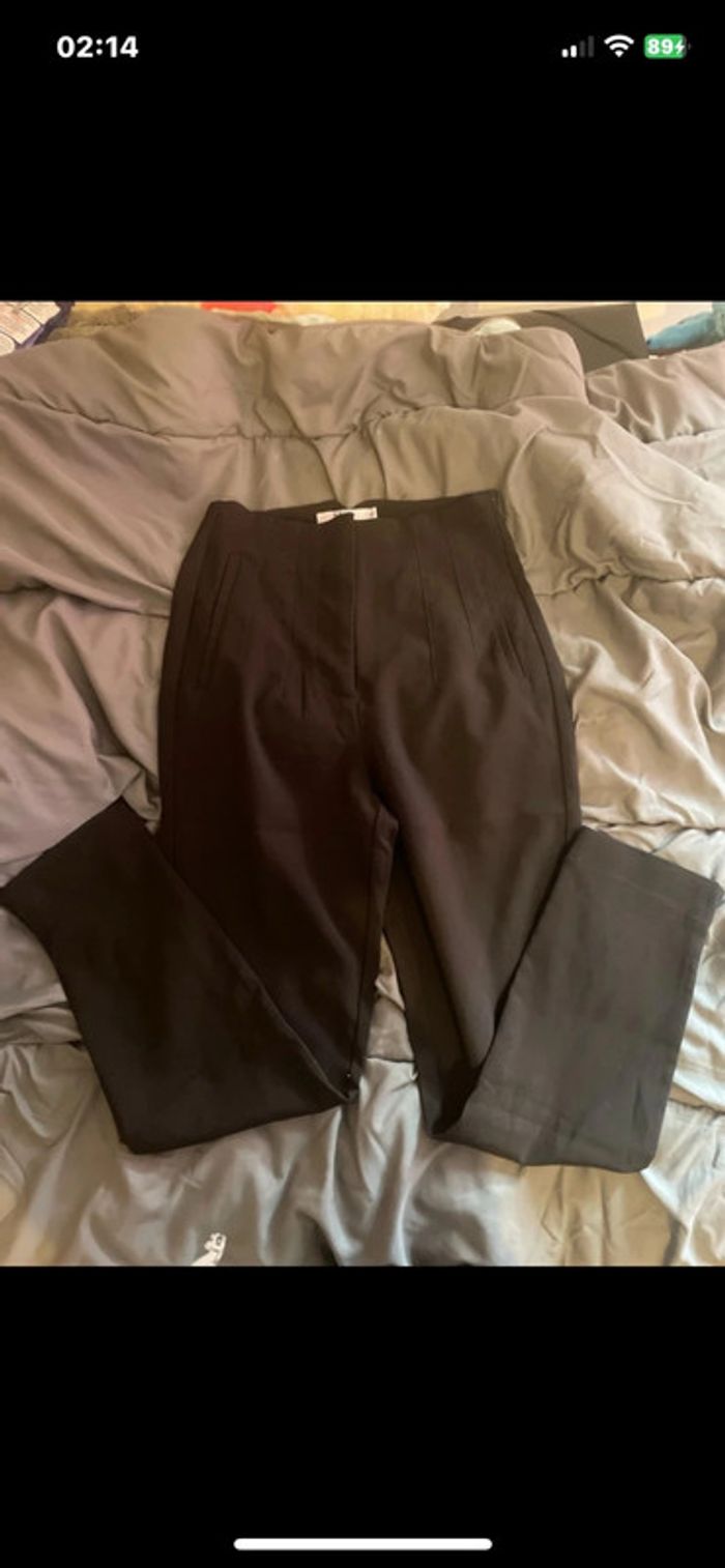 Pantalon tailleur noir classique – chic & intemporel