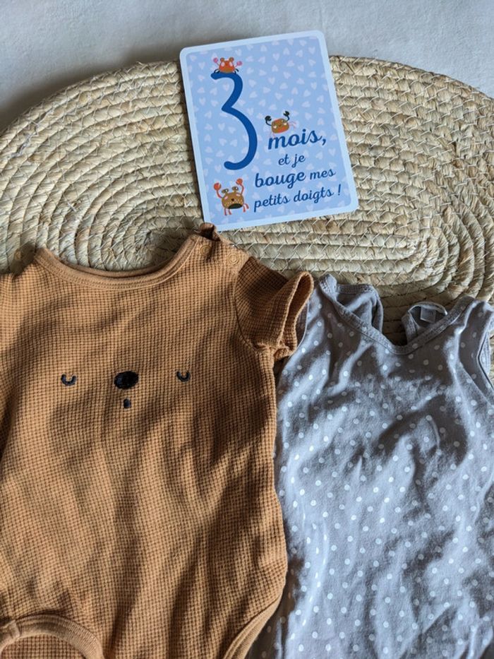 2 bodys 3 mois - photo numéro 2