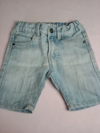 Short jeans