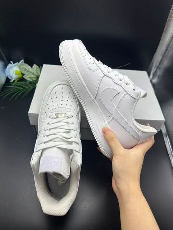 Nike Air Force 1 Low '07 Blanche -- Taille 42