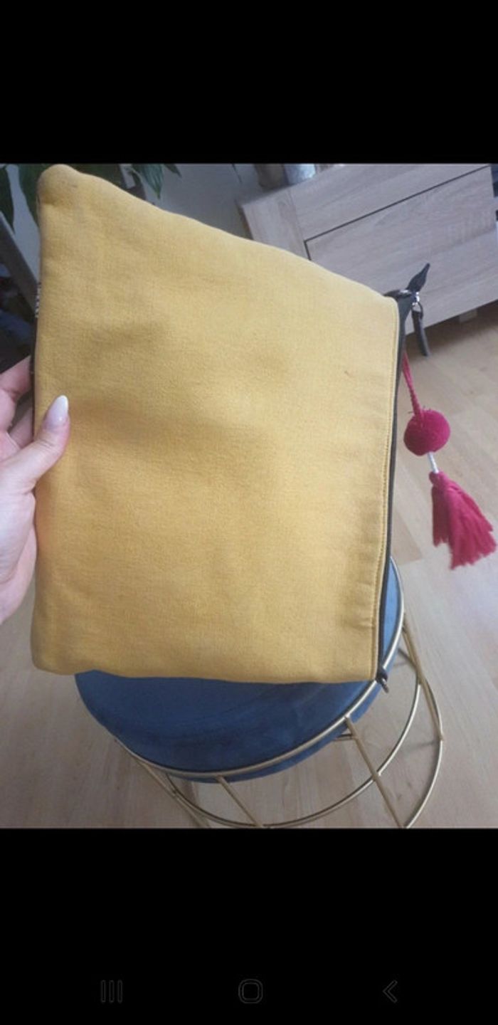 Pochette "cache-cache" moutarde et noire - photo numéro 4