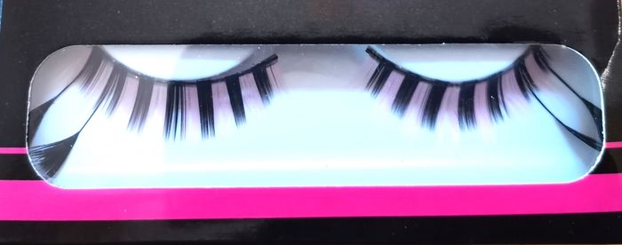 Faux Cils "Glam Up", pack de 10 paires, neuf.