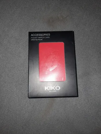 Mirroir de poche rouge kiko neuf
