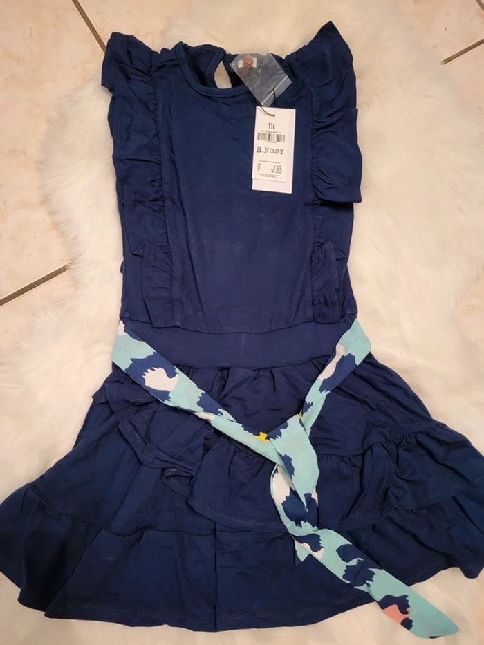 Robe b.nosy bleu marine neuve 6 ans