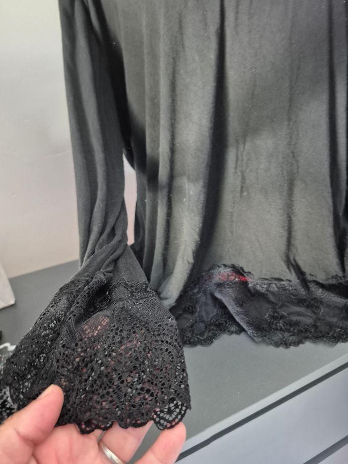 Pull fin a dentelle - photo numéro 2
