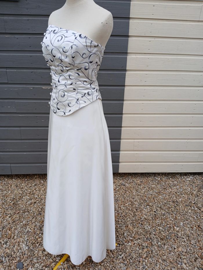 Robe de mariée originale Taille 34/36 - photo numéro 7