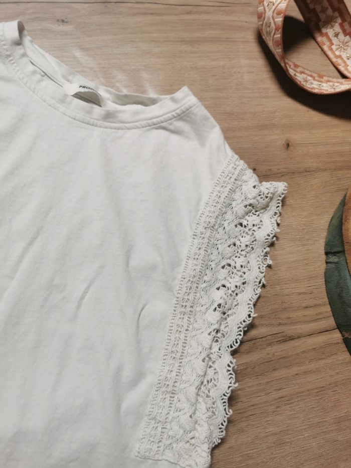 Tee-shirt taille 38 - photo numéro 2