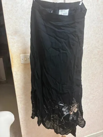 Jupe longue fleurie taille 40