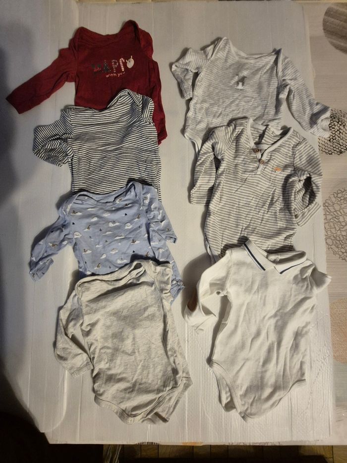 Lot de 7 bodys manches longues garçon 6 mois