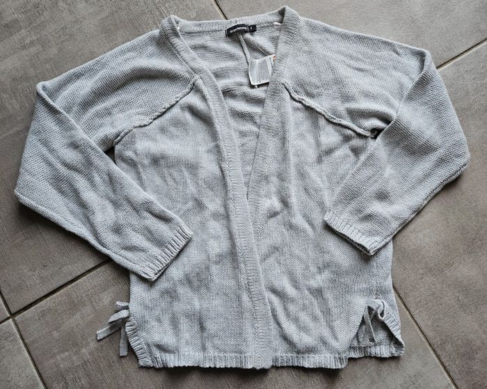Gilet fille 8 ans neuf
