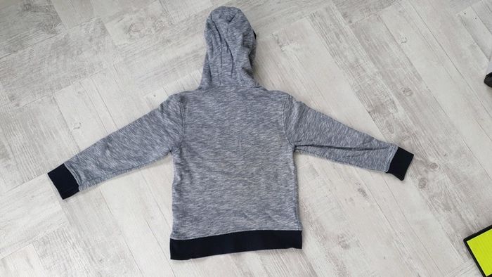 Sweat à capuche Taille 8 ans - photo numéro 2