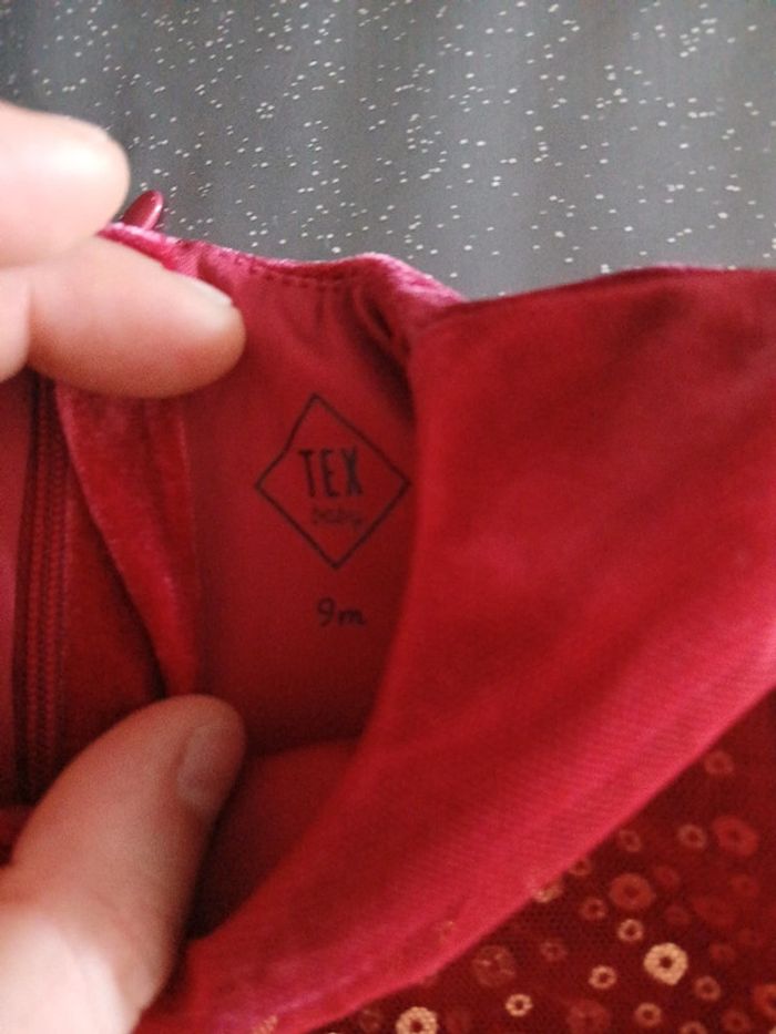 Robe rouge à strass - photo numéro 4