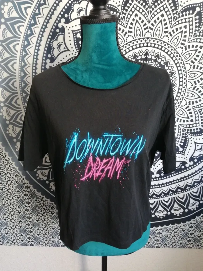 Tee-shirt noir écriture style led néon downtown dream / sisley / (M) - photo numéro 2