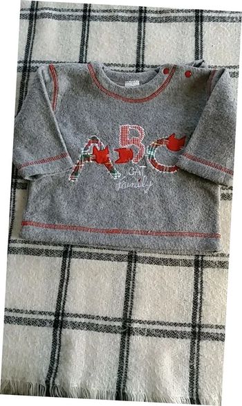 Pull fille taille 6 mois