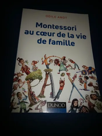 Livre montessori au cœur de la vie de famille