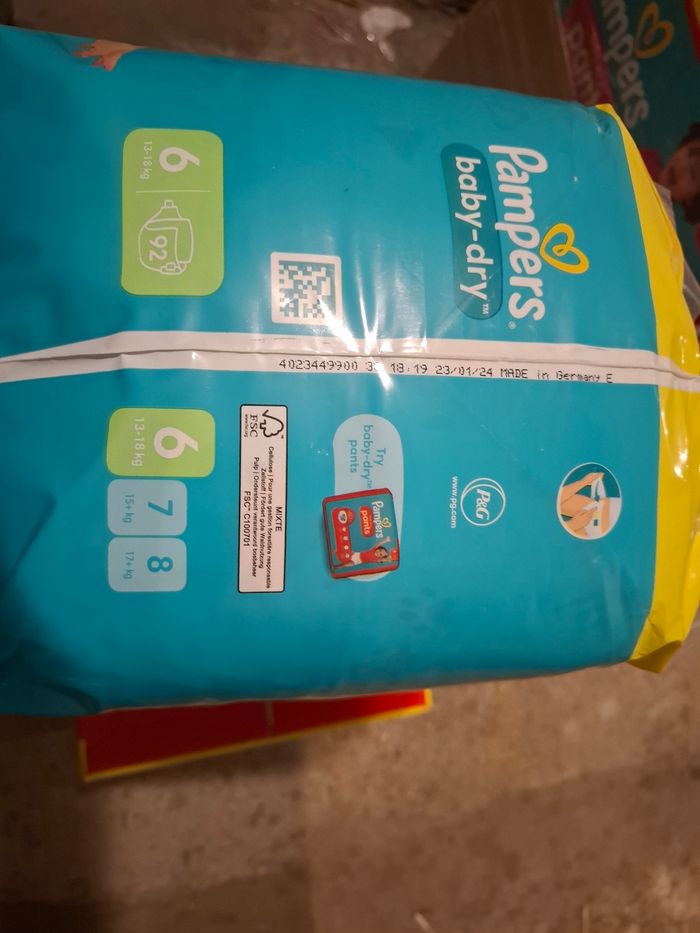 Pampers baby dry taille 6 - photo numéro 2