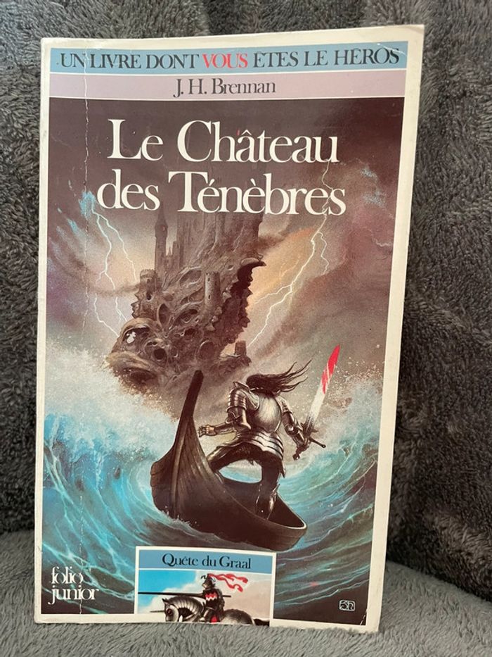 Livre dont vous êtes le héros le château des ténèbres - photo numéro 2