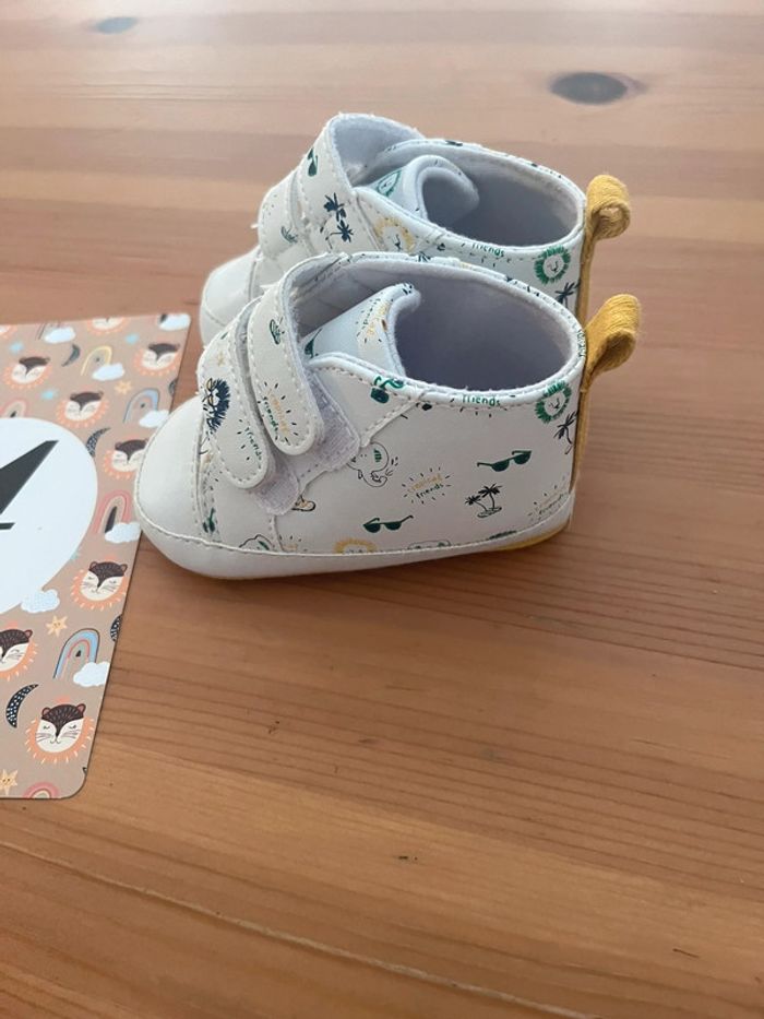 Chaussure jaune - photo numéro 2