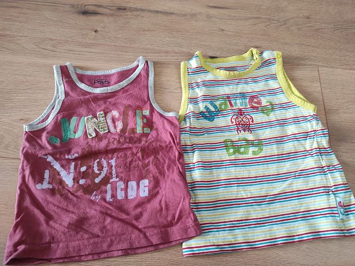 Lot de deux t-shirts sans manches