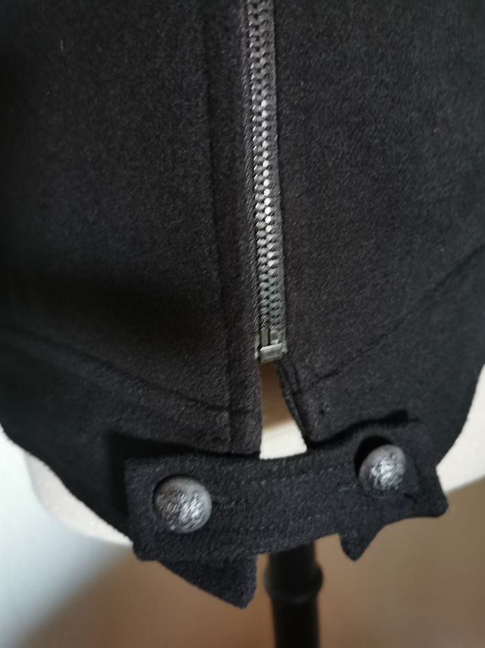 Veste noire coupe perfecto 2026 - photo numéro 4