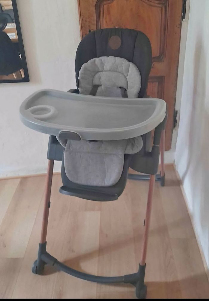 Chaise haute - photo numéro 2