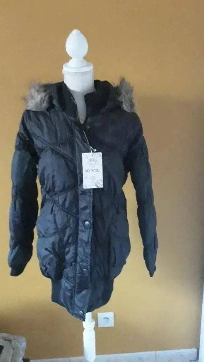Doudoune noire neuve taille 36 mystic