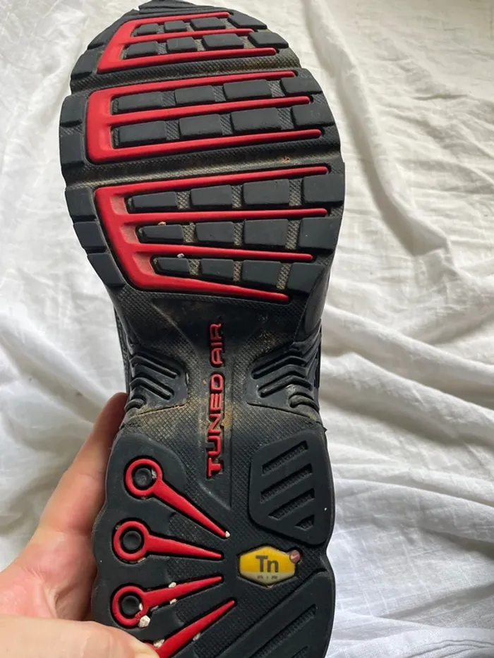 Baskets Nike TN Air Max Plus – Taille 44 – Noir – Très bon état - photo numéro 10