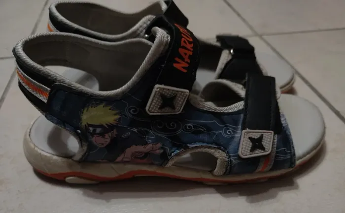 Nu pieds sandales Naruto pointure 36 - photo numéro 3