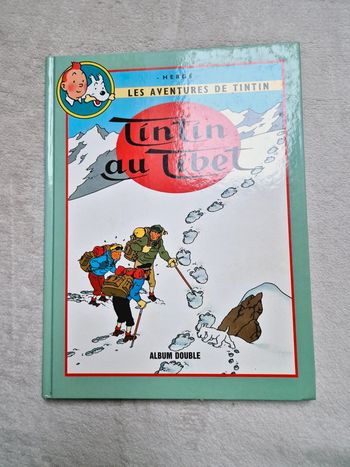 Bande dessinée double album tintin au Tibet et les bijoux de la castafiore.