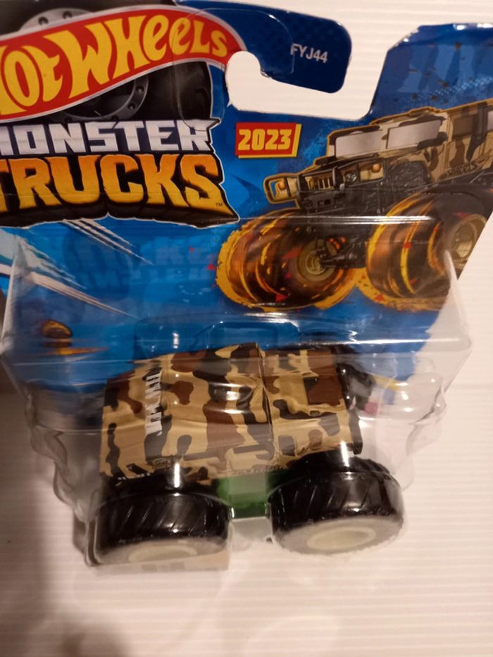 Monster trucks humvee - photo numéro 2