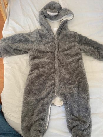 Combinaison taille 6-9mois